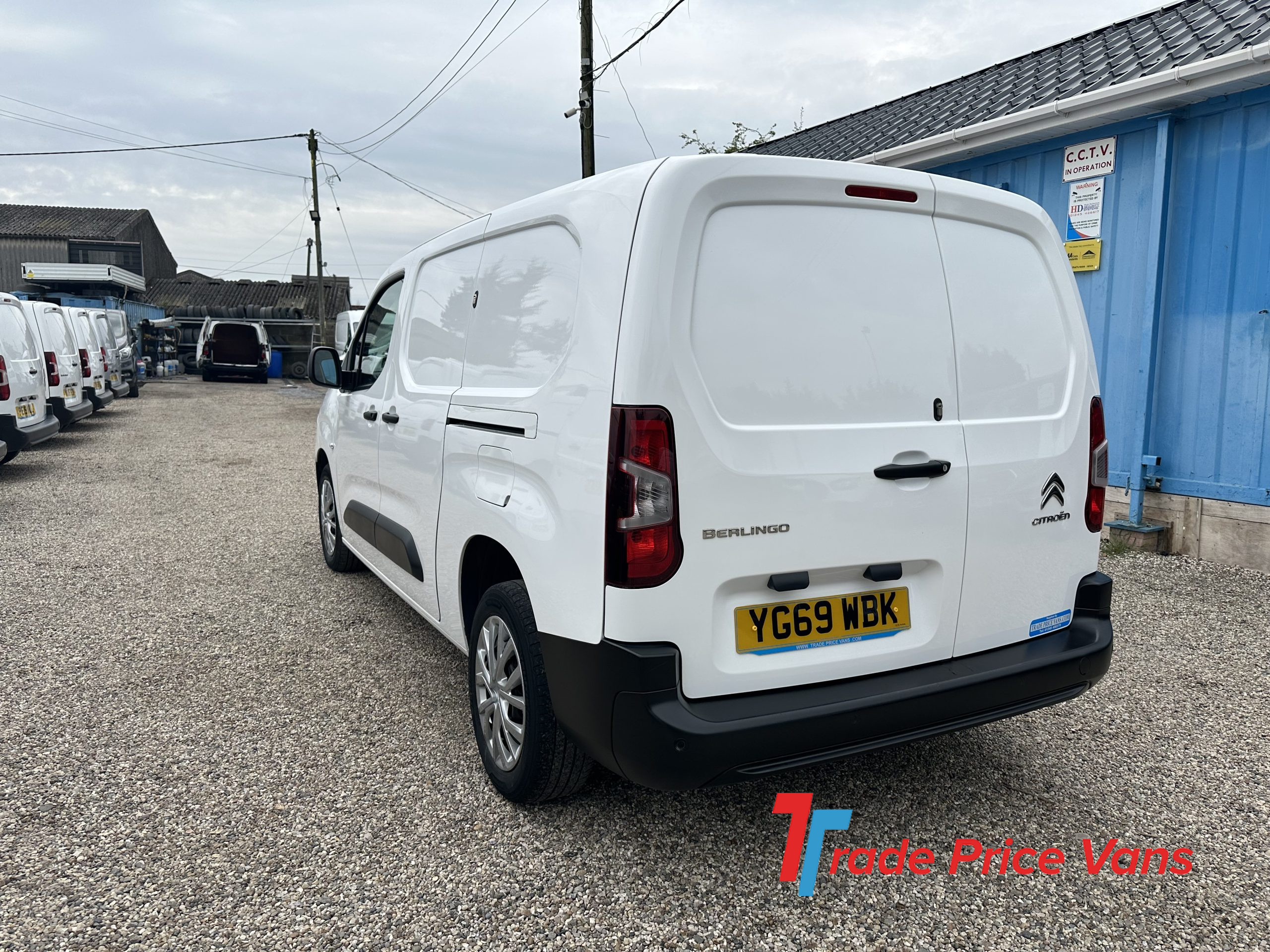 CITROEN BERLINGO 850 AIR CON SECURITY LOCKS ULEZ COMPLIANT VAN IN ESSEX