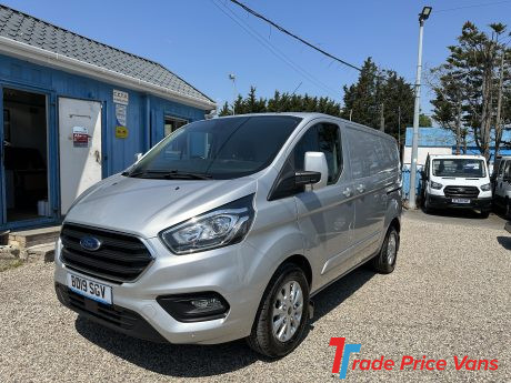 FORD TRANSIT CUSTOM 300 LIMITED AIR CON EURO 6 ULEZ COMPLIANT VANS FOR SALE IN ESSEX