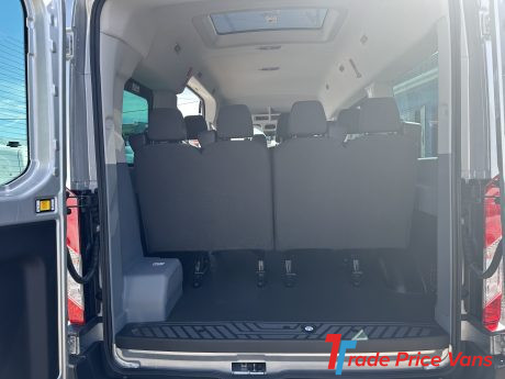 FORD TRANSIT 350 TREND 12 SEATER MINIBUS AIR CON EURO 6 ULEZ COMPLIANT VANS FOR SALE IN ESSEX USED VANS FOR SALE IN ESSEX