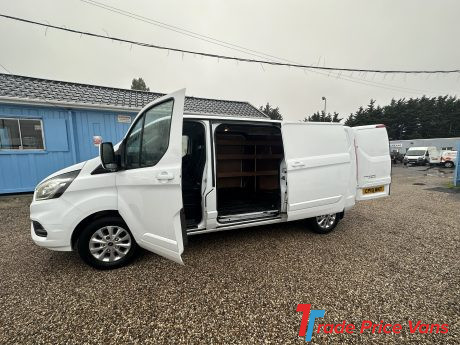 FORD TRANSIT CUSTOM 300 LIMITED P/V L2 H1 P/V AIR CON HEATED SEATS EURO 6 ULEZ COMPLIANT VANS FOR SALE IN ESSEX USED VANS FOR SALE IN ESSEX