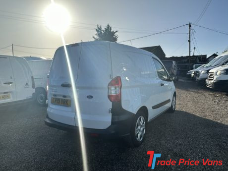 FORD TRANSIT COURIER TREND TDCI 6 SPEED EURO 6 ULEZ COMPLIANT VANS FOR SALE IN ESSEX USED VANS FOR SALE IN ESSEX