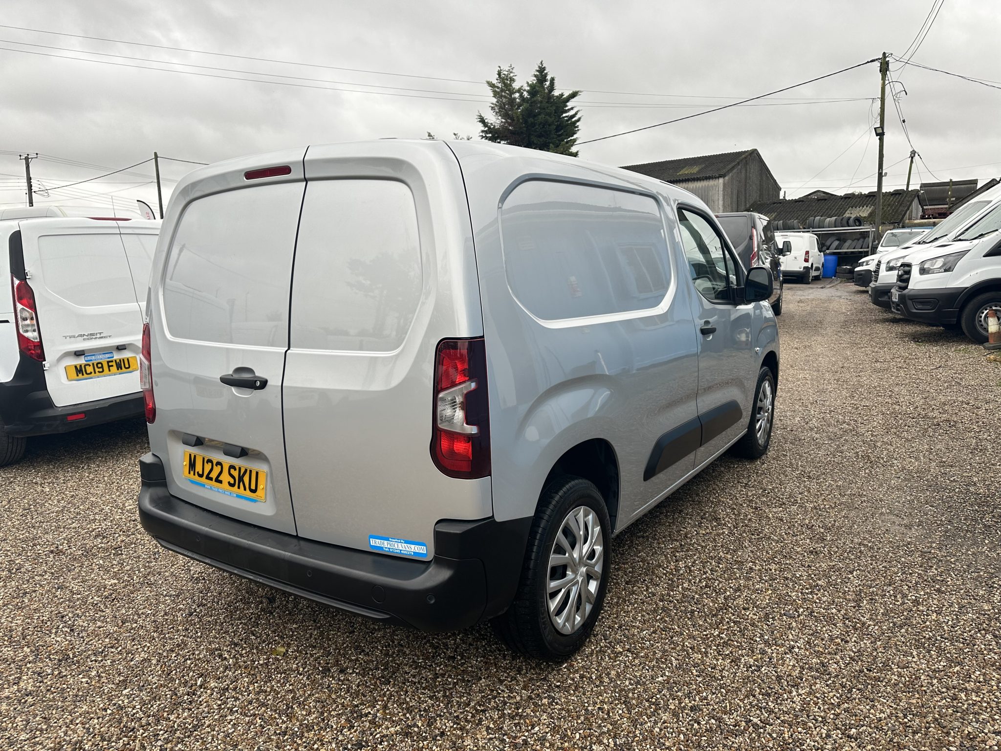 CITROEN BERLINGO 1000 ENTERPRISE PRO AIR CON EURO 6 ULEZ COMPLIANT VANS FOR SALE IN ESSEX USED