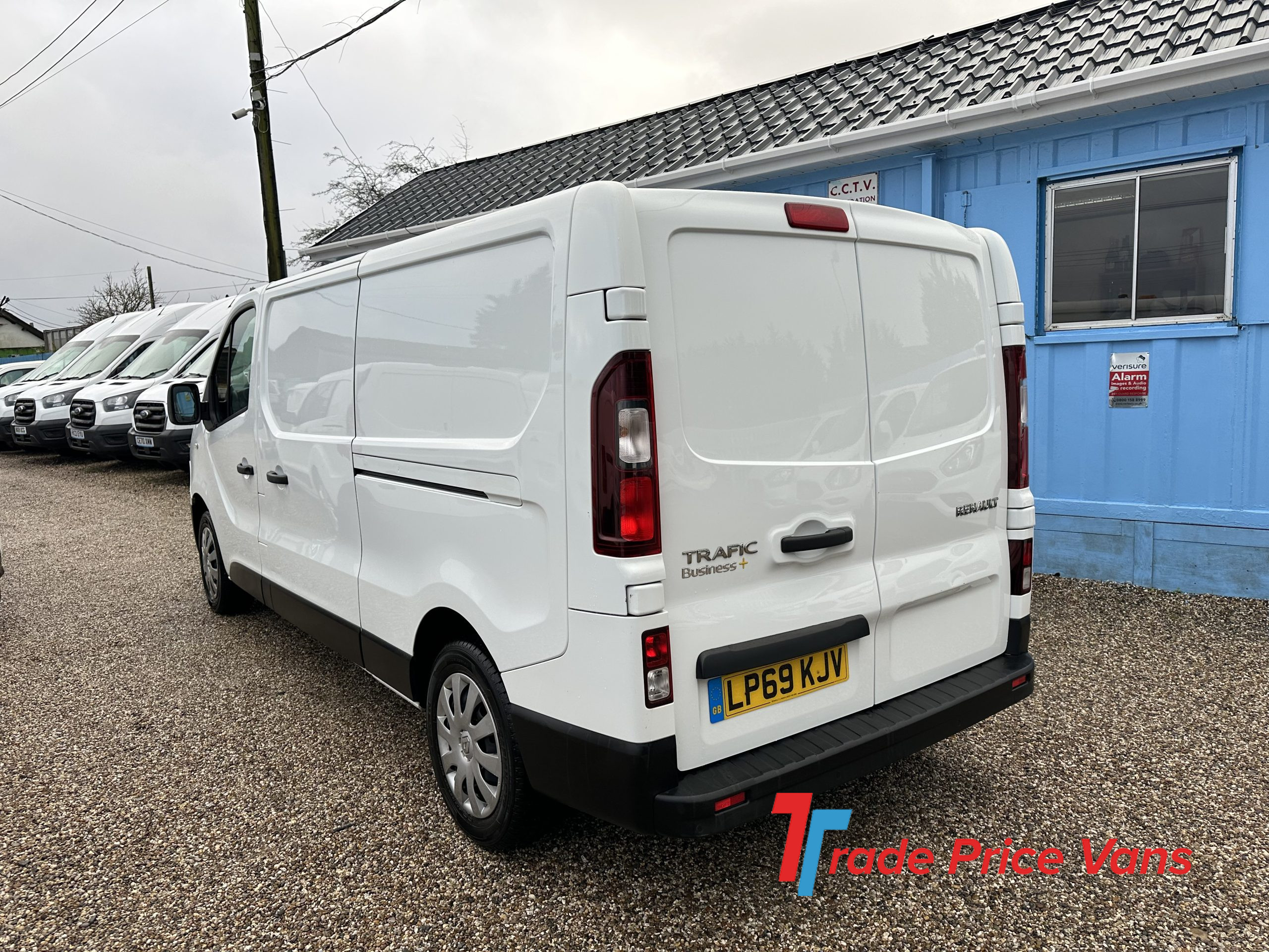 RENAULT TRAFIC LL30 BUSINESS + ENERGY AIR CON EURO 6 ULEZ COMPLIANT
