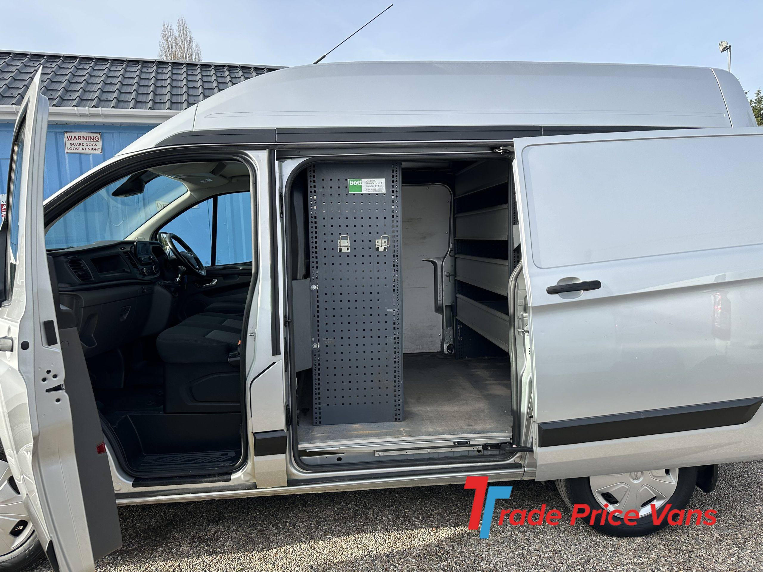 FORD TRANSIT CUSTOM 320 TREND PANEL VAN EURO 6 ULEZ COMPLIANT AIR CON