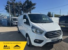 2020 (20 PLATE) FORD TRANSIT CUSTOM 300 LIMITED L2 H1 PANEL VAN ECOBLUE 42K MILES *WET BELT WILL BE CHANGED *